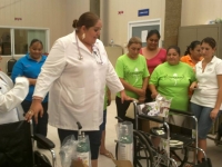 entrega-donativos-en-centro-de-salud-agosto-2013-9
